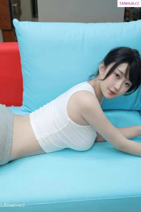   [XiuRen]高清写真图 2025.08.21 No.10676 李沁恩lrene 居家服第21张图片